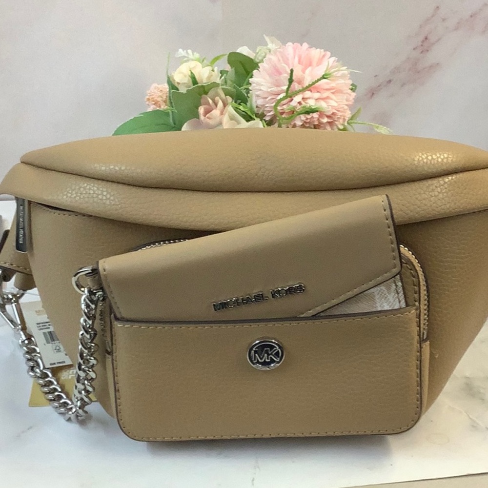 NWT Michael Kors 2 in 1, large waist pack in Camel